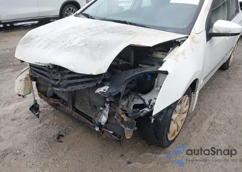 2010 Nissan Sentra 2.0S z USA, uszkodzony, nr VIN 3N1AB6AP2AL667513